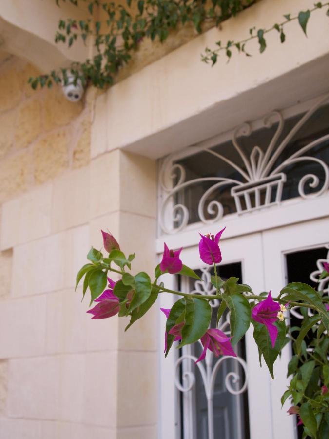 Provicario Bed & Breakfast Victoria Exterior photo